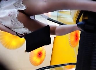 Voyeurisme: Sous la jupe 